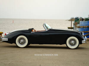 Image 11/15 of Jaguar XK 150 OTS (1958)