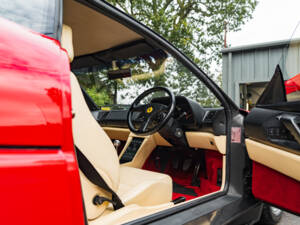 Image 48/62 de Ferrari 348 TB (1990)