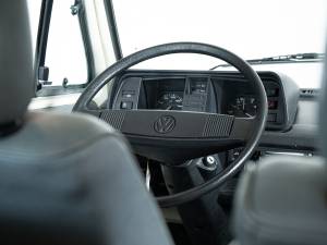 Immagine 14/50 di Volkswagen T3 Caravelle D 1.7 (1989)