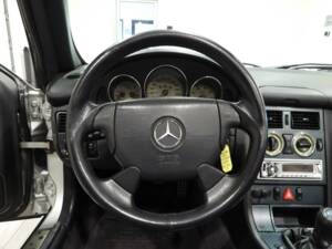 Image 7/15 de Mercedes-Benz SLK 200 Kompressor (2000)
