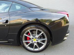Image 31/100 of Ferrari California (2009)