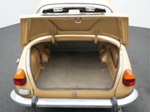 Image 30/33 of Saab 96 V4 (1972)