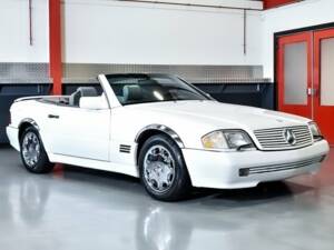 Image 1/7 of Mercedes-Benz SL 500 (1994)