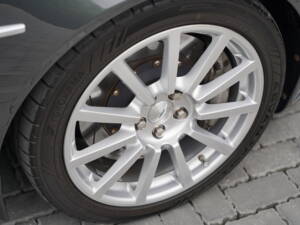 Image 36/50 of Aston Martin V12 Vanquish S (2007)