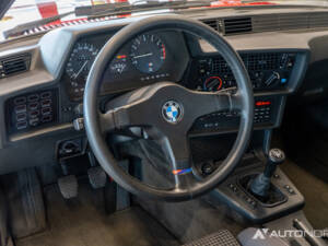 Image 38/51 of BMW M 635 CSi (1985)