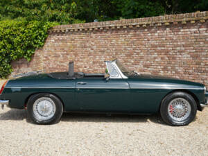 Image 39/50 of MG MGB (1969)
