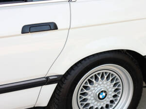 Bild 54/70 von BMW 735i (1991)