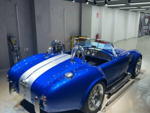 Image 14/18 of AC Cobra (2011)