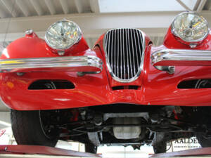 Image 41/50 of Jaguar XK 120 OTS (1954)