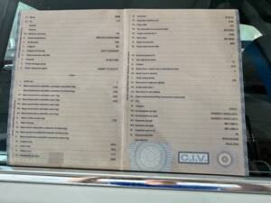 Image 36/37 of BMW 735i (1991)