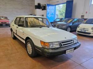 Bild 2/7 von Saab 900 2.0i 16V (1989)