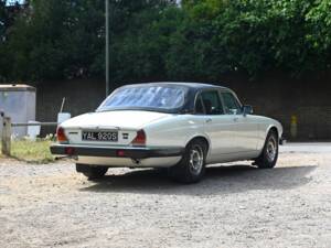 Immagine 13/20 di Jaguar XJ 6 L 4.2 (1978)