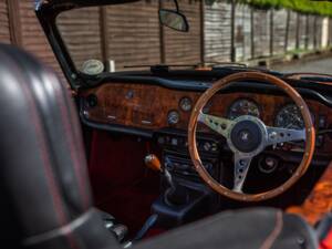 Image 27/41 of Triumph TR 6 (1972)
