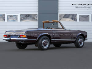 Image 3/33 de Mercedes-Benz 280 SL (1969)