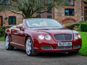 Imagen 1/23 de Bentley Continental GTC (2007)