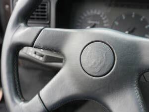 Image 18/50 of Jaguar XJ 220 (1993)