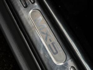 Image 11/20 of Mazda MX-5 1.6 (2001)