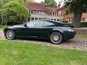 Image 14/43 of Aston Martin DB 9 (2008)