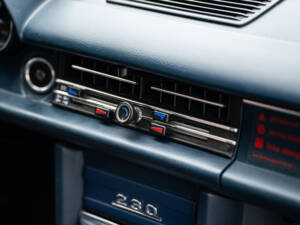 Image 30/63 of Mercedes-Benz 230&#x2F;6 (1974)