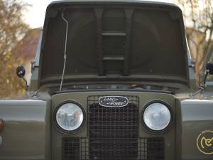 Image 16/20 of Land Rover 109 (1965)