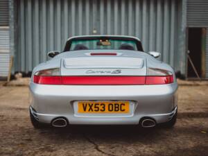 Image 5/8 of Porsche 911 Carrera 4S (2003)