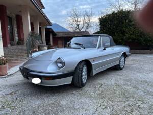 Immagine 2/22 di Alfa Romeo Spider Quadrifoglio (1985)