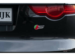 Image 34/38 of Jaguar F-Type S (2014)