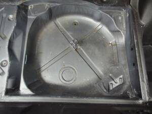 Immagine 70/98 di Mercedes-Benz 190 E 2.3-16 (1985)