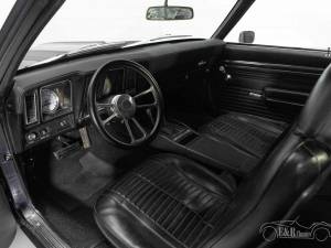 Image 13/19 of Chevrolet Camaro SS (1969)