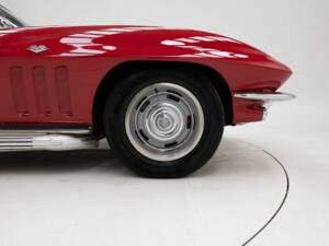Immagine 10/15 di Chevrolet Corvette Sting Ray Convertible (1965)