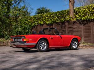 Image 3/41 of Triumph TR 6 (1972)