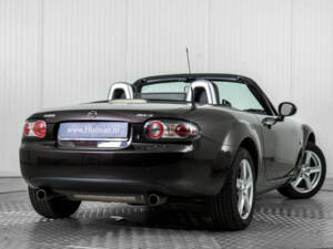 Imagen 39/50 de Mazda MX-5 1.8 (2007)