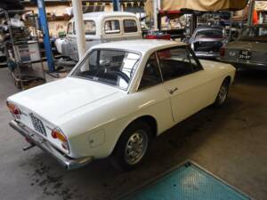 Image 24/33 of Lancia Fulvia 1.3 S (1970)