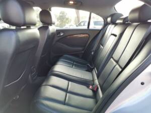 Image 23/47 de Jaguar S-Type 2.5 V6 (2005)