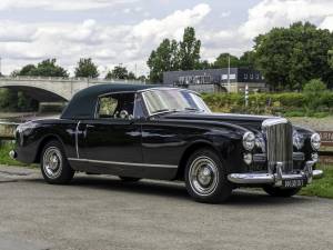 Image 7/37 of Bentley S 1 Continental DHC (1955)