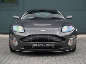 Image 7/50 of Aston Martin V12 Vanquish S (2007)