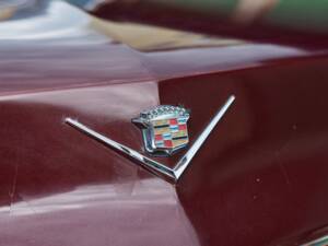 Bild 36/200 von Cadillac Coupe DeVille (1968)