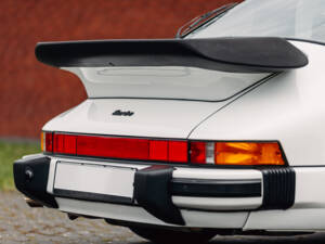 Imagen 52/55 de Porsche 911 Turbo 3.3 (1988)