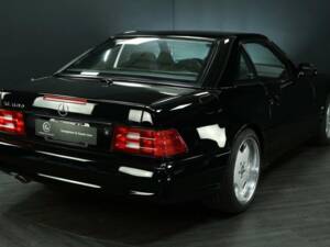 Immagine 6/30 di Mercedes-Benz SL 600 (2001)