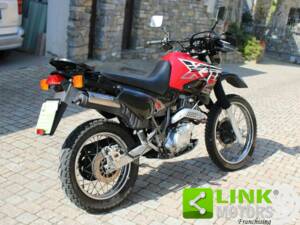 Image 2/10 of Yamaha DUMMY (1999)