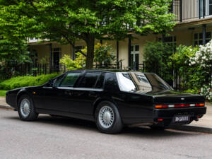 Image 4/28 of Aston Martin Lagonda (1990)