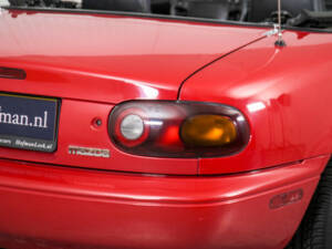 Bild 33/50 von Mazda MX-5 1.6 (1992)