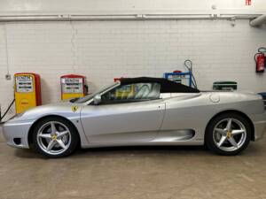 Image 2/16 of Ferrari 360 Spider (2001)
