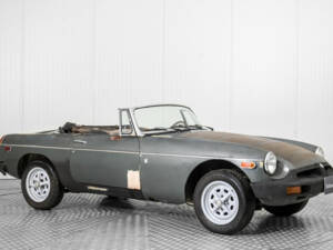 Image 5/50 of MG MGB (1977)