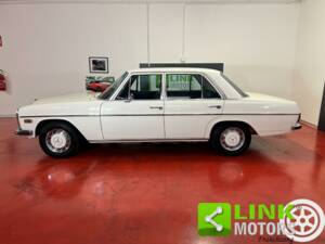 Image 3/10 of Mercedes-Benz 220 D (1972)