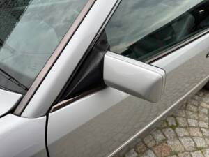 Imagen 12/100 de Mercedes-Benz 300 CE (1992)