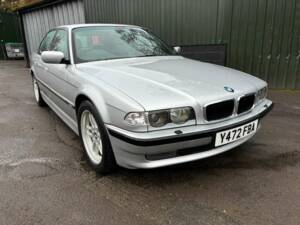 Image 5/10 of BMW 740i (2001)