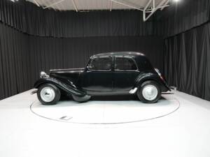 Bild 8/15 von Citroën Traction Avant 11 BL (1947)