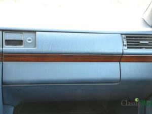 Image 33/39 of Mercedes-Benz 200 D (1993)