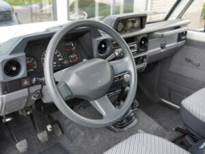 Immagine 3/50 di Toyota Land Cruiser 2.4 LX Turbo (1992)